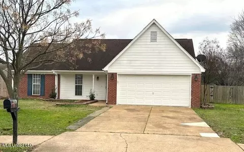 6961 Green Way Cv, Olive Branch, MS 38654