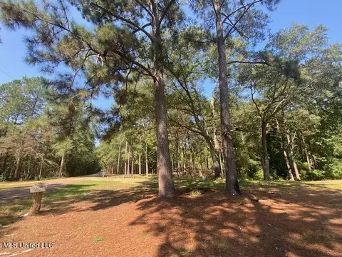 2073 Taylor Rd, Magnolia, MS 39652