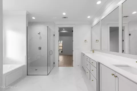 Bath - 104 Grayson Way, Madison, MS 39110 photo 2 of 2
