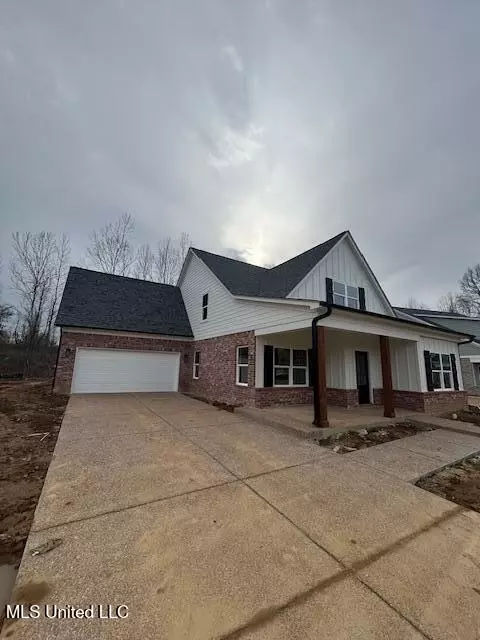 6099 Hickory Pt Dr, Walls, MS 38680 photo 2