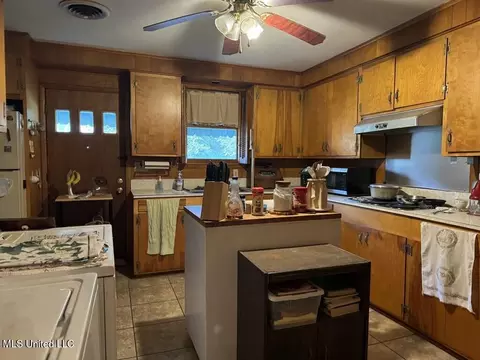 Kitchen - 309 Armstrong St, Natchez, MS 39120 photo 2 of 2