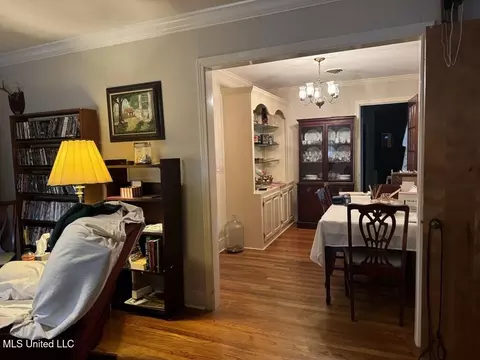 Dining - 309 Armstrong St, Natchez, MS 39120 photo 1 of 2
