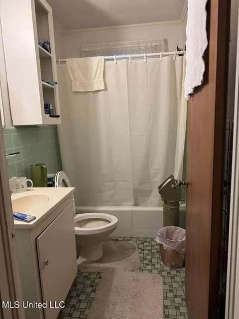 Bath - 309 Armstrong St, Natchez, MS 39120 photo 1 of 1