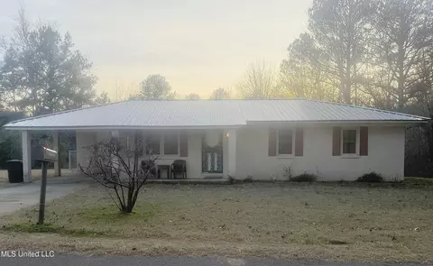 398 Lane Rd, Potts Camp, MS 38659