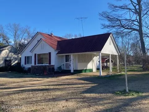 337 E Missouri Ave, Crenshaw, MS 38621
