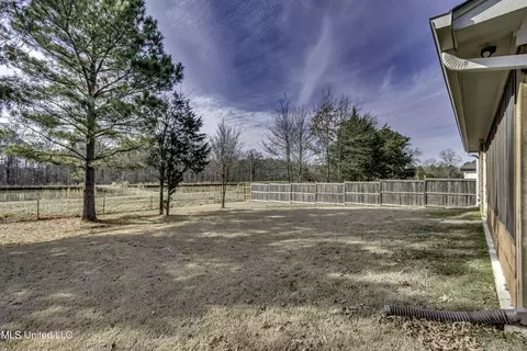 Exterior - 169 Shore View Dr, Madison, MS 39110 photo 13 of 14