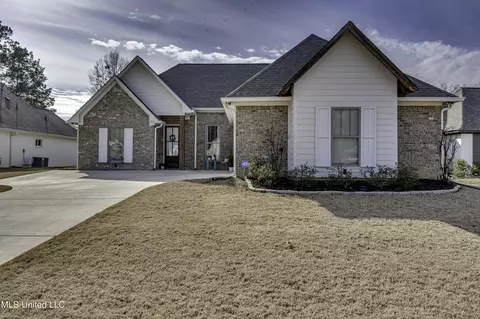 Exterior - 169 Shore View Dr, Madison, MS 39110 photo 5 of 14