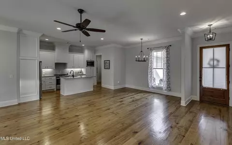Entry Way - 169 Shore View Dr, Madison, MS 39110 photo 2 of 3