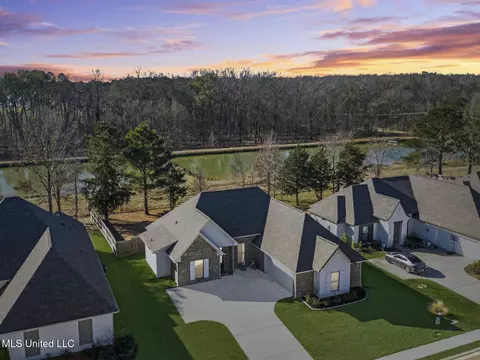 169 Shore View Dr, Madison, MS 39110