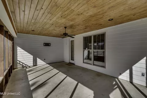 Exterior - 169 Shore View Dr, Madison, MS 39110 photo 8 of 14