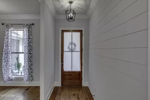Entry Way - 169 Shore View Dr, Madison, MS 39110 photo 1 of 3