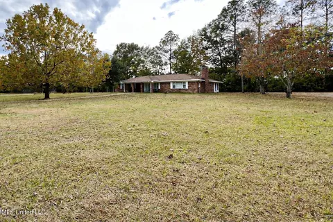 29129 J P Ladner Rd, Pass Christian, MS 39571