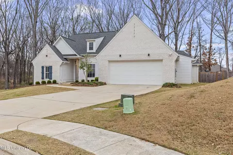 Exterior - 104 Shore View Cv, Madison, MS 39110 photo 2 of 15