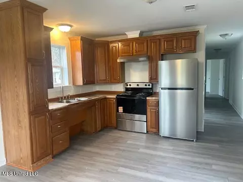 Kitchen - 19316 Eldridge Dr, Saucier, MS 39574 photo 1 of 1