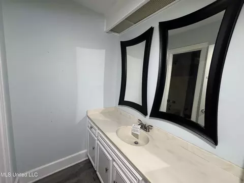 Bath - 105 Easthaven Dr, Brandon, MS 39042 photo 5 of 5