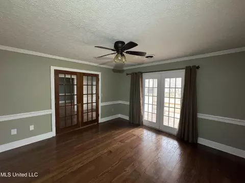 Living - 105 Easthaven Dr, Brandon, MS 39042 photo 1 of 8