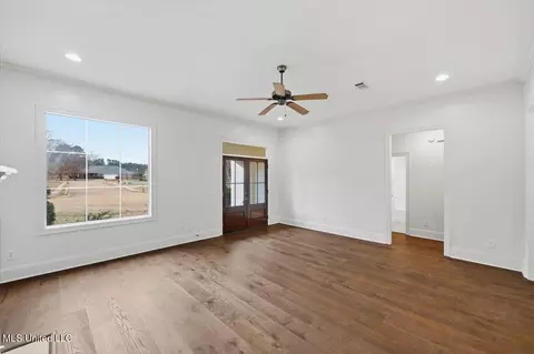 Living - 122 Prescott Rdg, Madison, MS 39110 photo 3 of 4