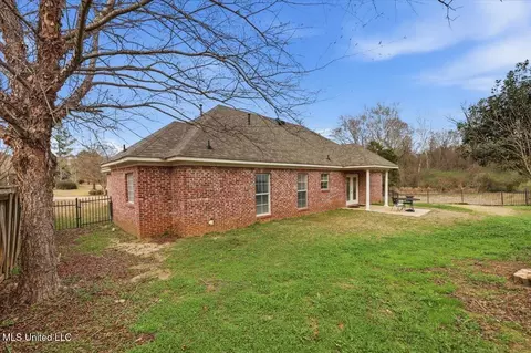 Exterior - 122 Prescott Rdg, Madison, MS 39110 photo 3 of 5