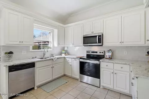 Kitchen - 122 Prescott Rdg, Madison, MS 39110 photo 1 of 1