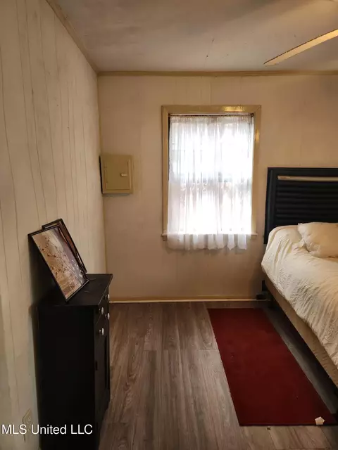 Bedroom - 1166 Killarney St, Jackson, MS 39212 photo 1 of 5