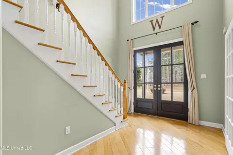 Entry Way - 328 E Crockett Loop, Hernando, MS 38632 photo 1 of 2