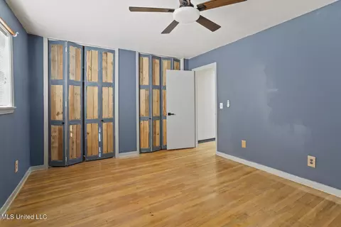 Bedroom - 1405 Riverwood Dr, Jackson, MS 39211 photo 3 of 5