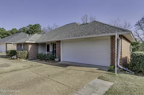 Other - 575 Eaglewood Dr, Florence, MS 39073 photo 2 of 8
