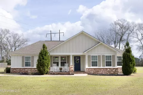 1290 Rocky Creek Rd, Lucedale, MS 39452