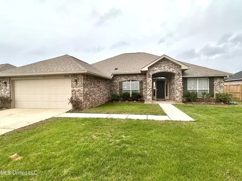 6208 Emerald Lake Dr, Biloxi, MS 39532