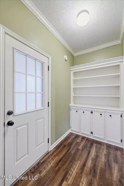 Entry Way - 306 Garden Dr, Brandon, MS 39042 photo 2 of 2