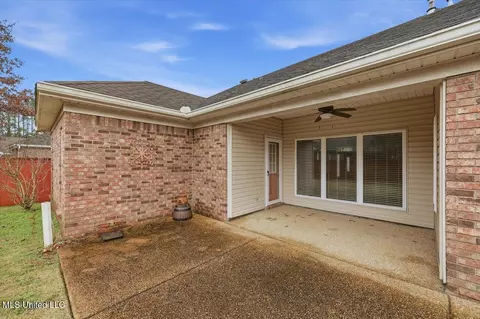 Exterior - 306 Garden Dr, Brandon, MS 39042 photo 3 of 6