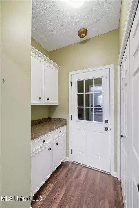 Other - 306 Garden Dr, Brandon, MS 39042 photo 7 of 9