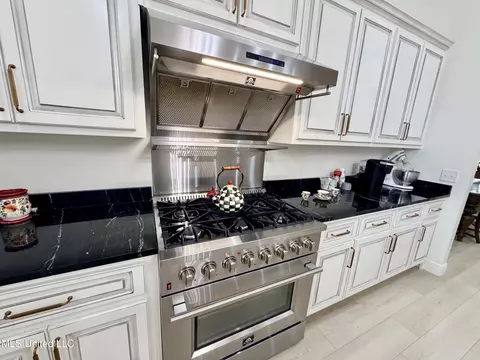 Kitchen - 129 Debert Adams Rd, Lucedale, MS 39452 photo 6 of 8