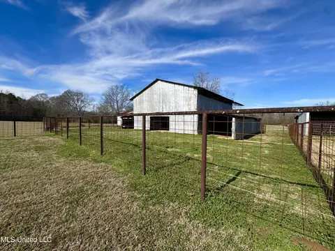 Exterior - 2720 Davis Rd, Terry, MS 39170 photo 6 of 16