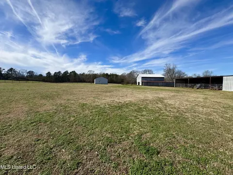 Exterior - 2720 Davis Rd, Terry, MS 39170 photo 8 of 16