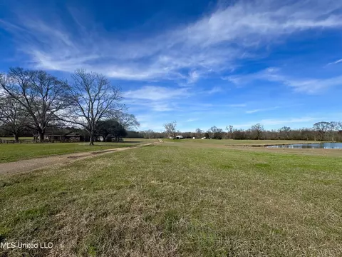 Exterior - 2720 Davis Rd, Terry, MS 39170 photo 2 of 16