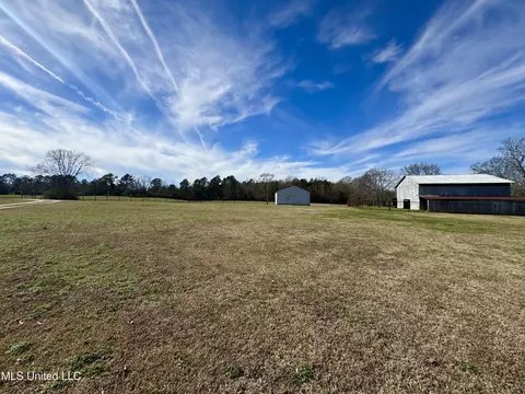 Exterior - 2720 Davis Rd, Terry, MS 39170 photo 7 of 16