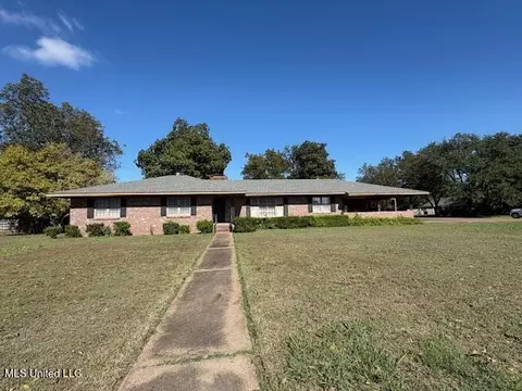 1101 W 2nd St, Clarksdale, MS 38614