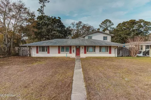 4107 Washington Ave, Gulfport, MS 39507