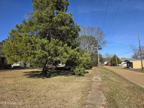 Exterior - 1079 Beech St, Wesson, MS 39191 photo 5 of 7