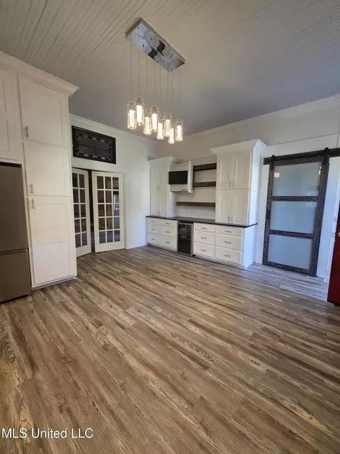 Kitchen - 1079 Beech St, Wesson, MS 39191 photo 2 of 2