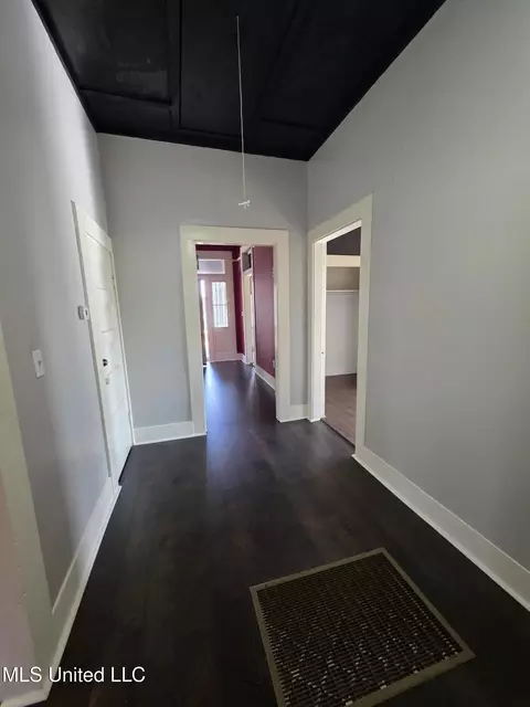 Entry Way - 1079 Beech St, Wesson, MS 39191 photo 3 of 3