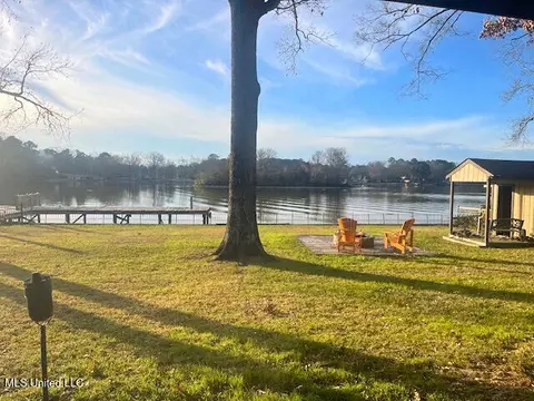 View/Area - 719 Forest Point Dr, Brandon, MS 39047 photo 1 of 1