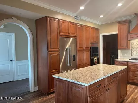 Kitchen - 719 Forest Point Dr, Brandon, MS 39047 photo 2 of 2
