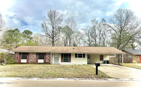 268 Trojan Dr, Pearl, MS 39208