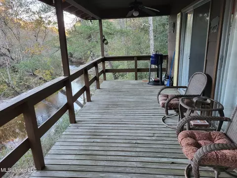 1250 Road 328, Perkinston, MS 39573