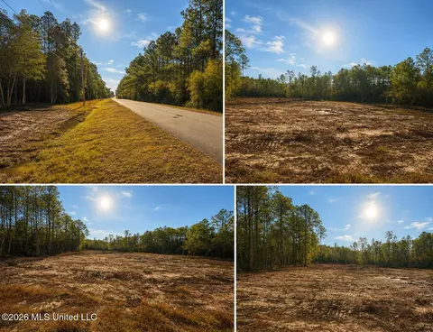 7105 Crazy Horse Dr, Kiln, MS 39556