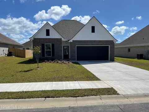 7258 Pencarrow Cir, Ocean Springs, MS 39564