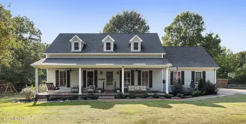 105 Jesse Dr, Byhalia, MS 38611