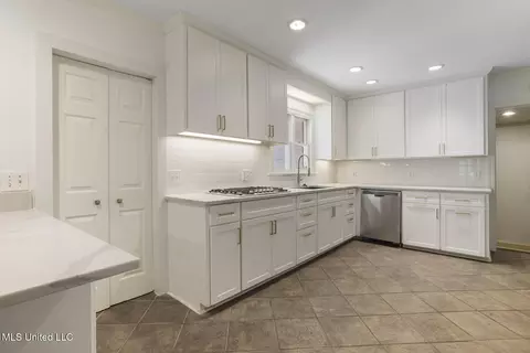 Kitchen - 3831 Tyrone Dr, Jackson, MS 39216 photo 2 of 2